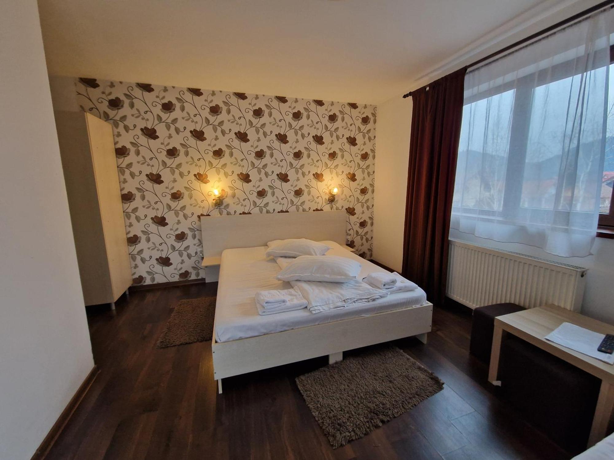 Pensiunea Dara Rîşnov Luaran gambar