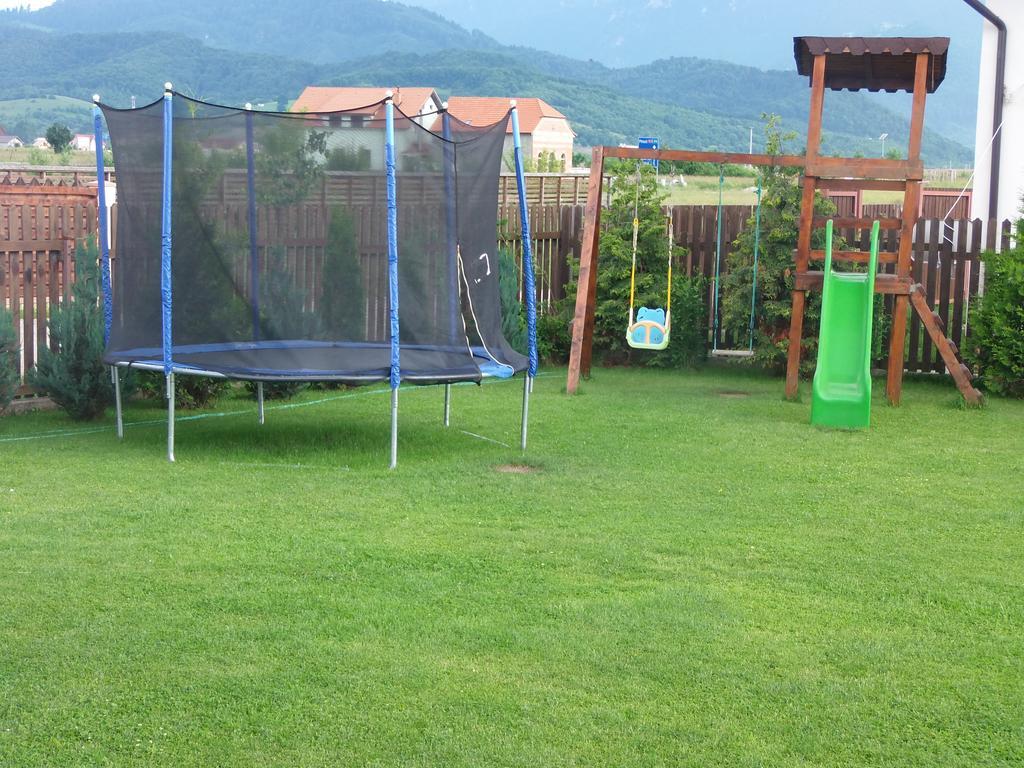 Pensiunea Dara Rîşnov Luaran gambar